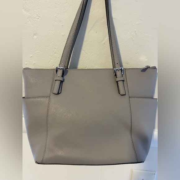 Micheal Kors - Picture 9 of 11